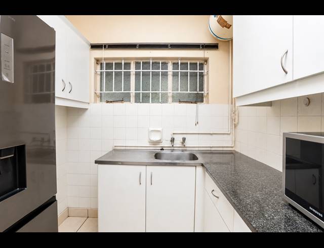 1.5 BEDROOM APARTMENT FOR SALE IN MORNINGSIDE